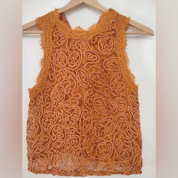Tops - NWOT - Zara - Lace Top